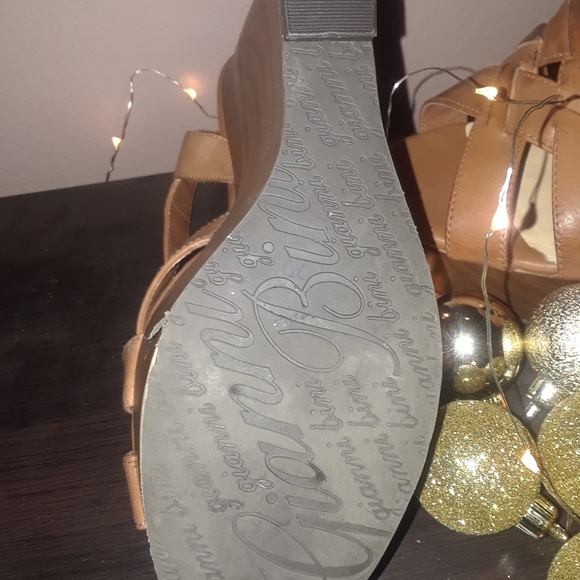 Wedges - Picture 8 of 9